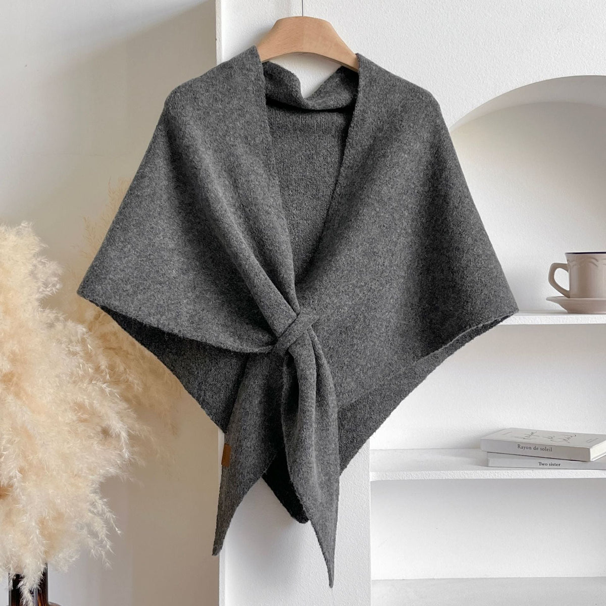Women's Solid-Color Cashmere Scarf- Your Everyday Touch of Elegance