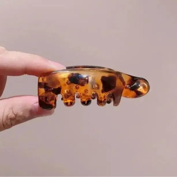 2026 4Pcs Mini Leopard Print Banana Hair Clips